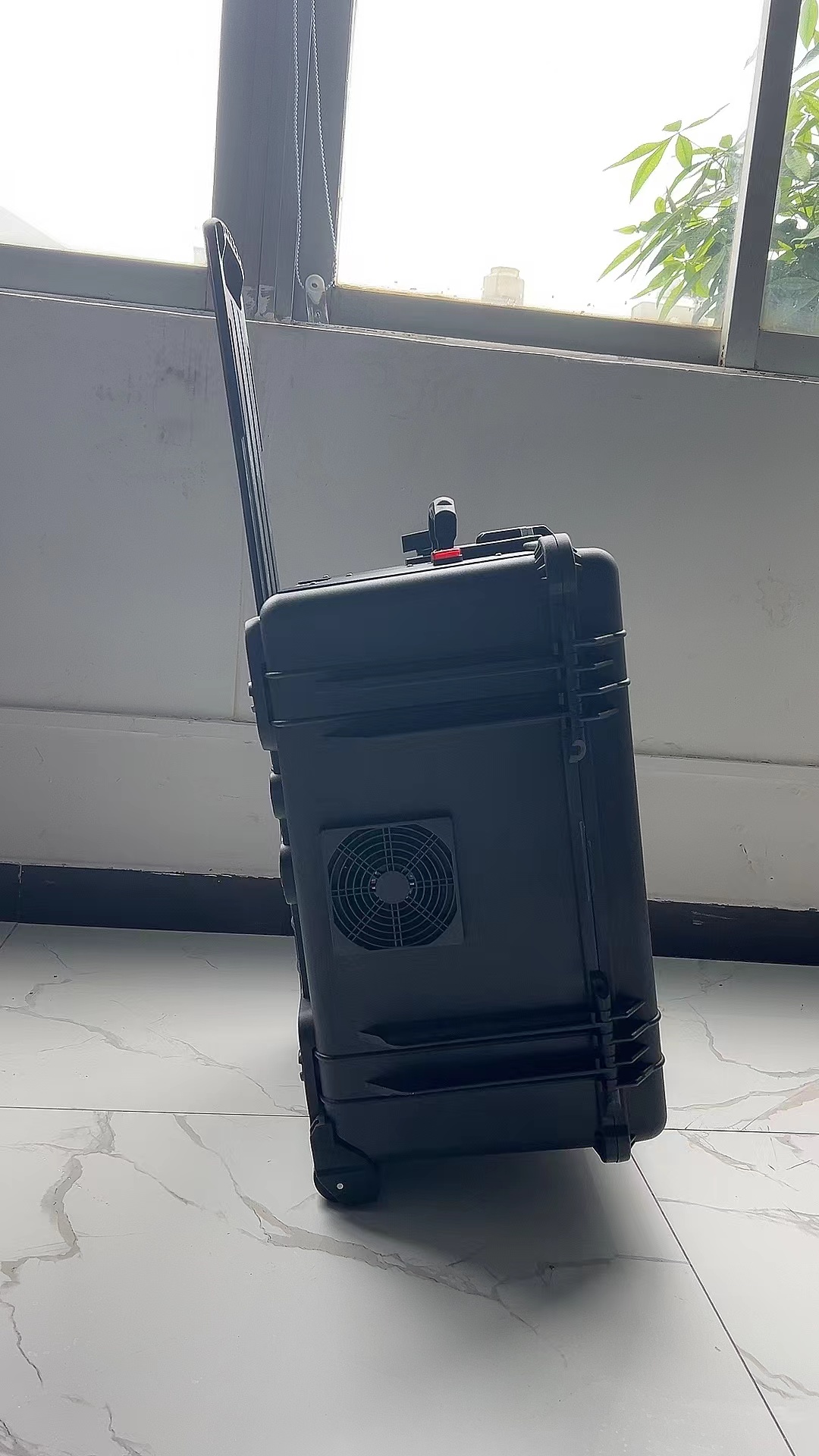 铁锋手拉箱型移动通信干扰器